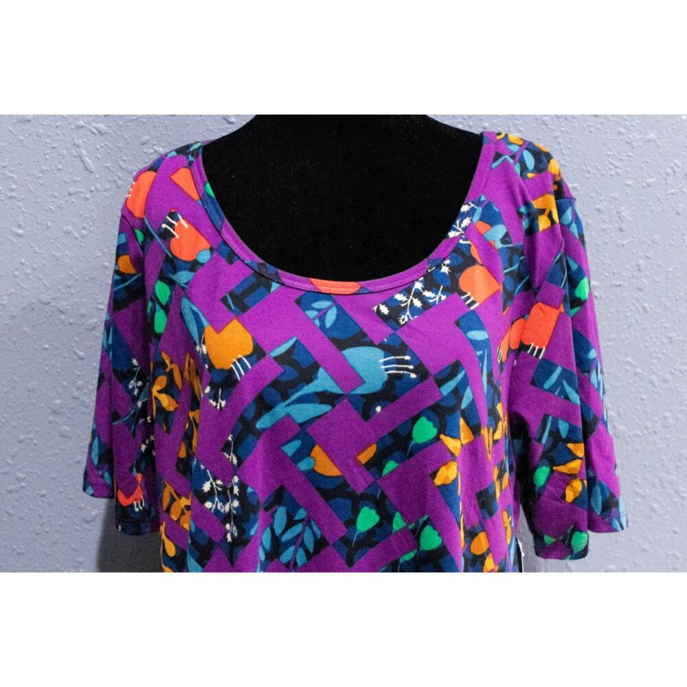 NWT LuLaRoe Purple Geometric Perfect T, Size Large - Picture 4 of 5